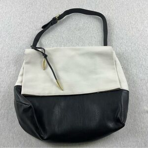 CARLOS BY CARLOS SANTANA FAUX LEATHER WOMEN’S SHOULDER BAG CLASSIC BLACK & WHITE